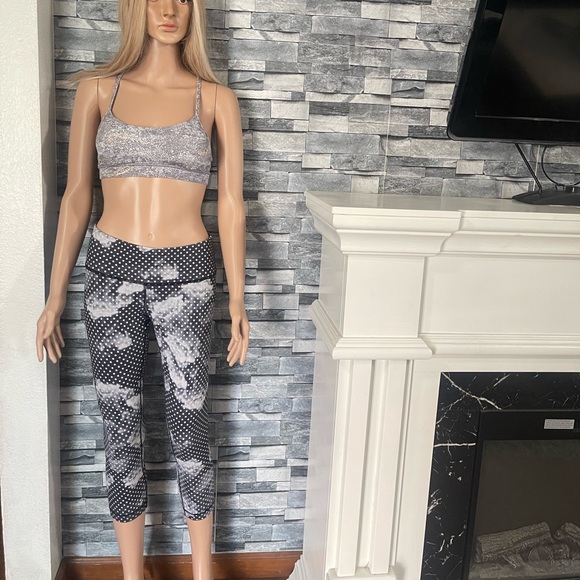 Lululemon" Wunder Under Crop II * Full On Luon - Picture 5 of 15